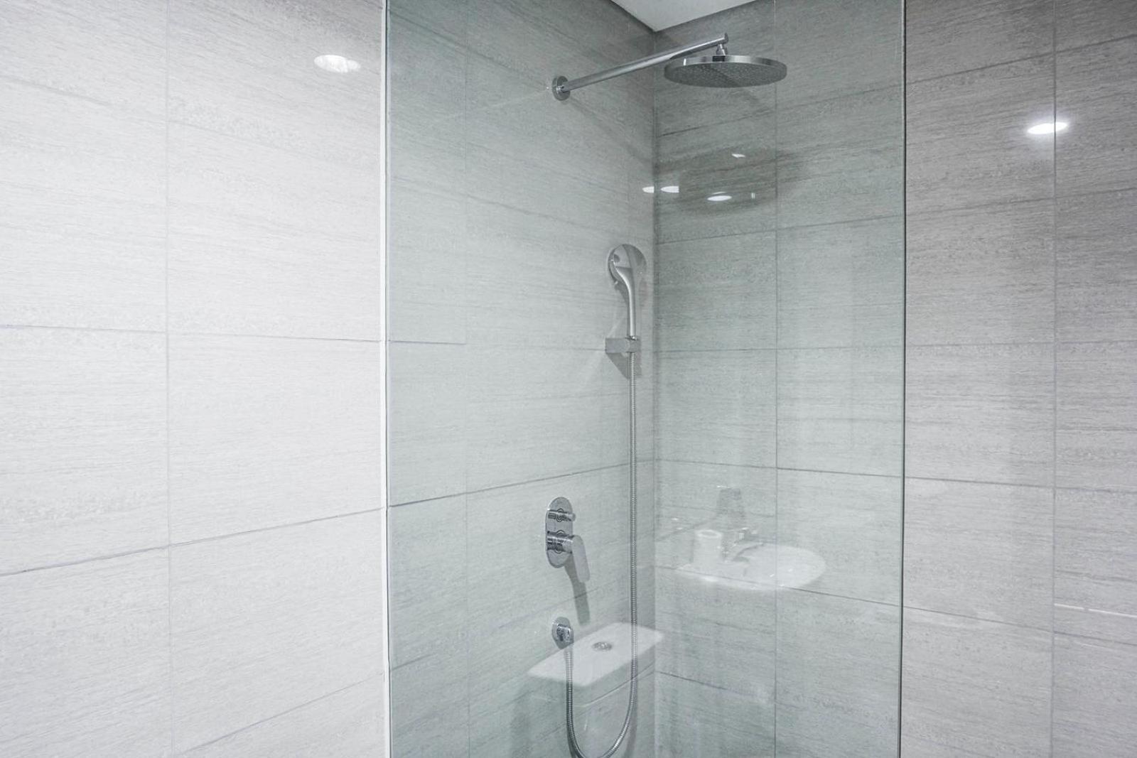 2br Luxury Modern Ciputra International By Travelio Jakarta