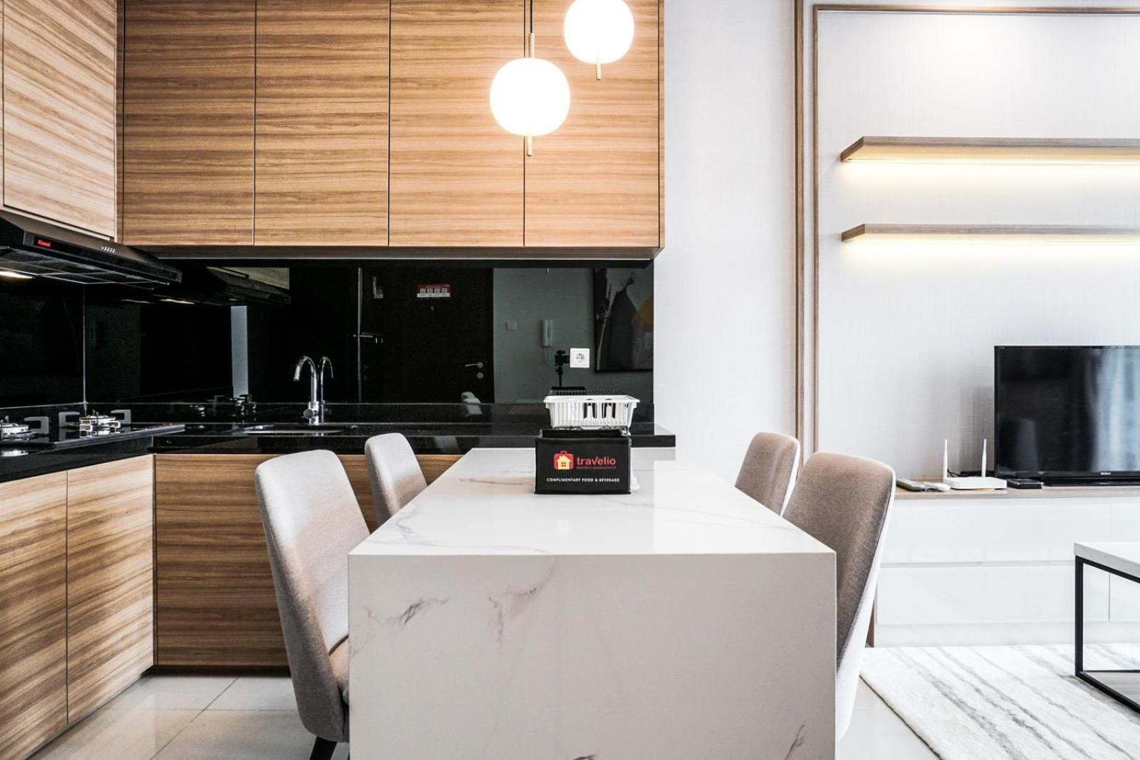 Appartement 2br Luxury Modern Ciputra International By Travelio